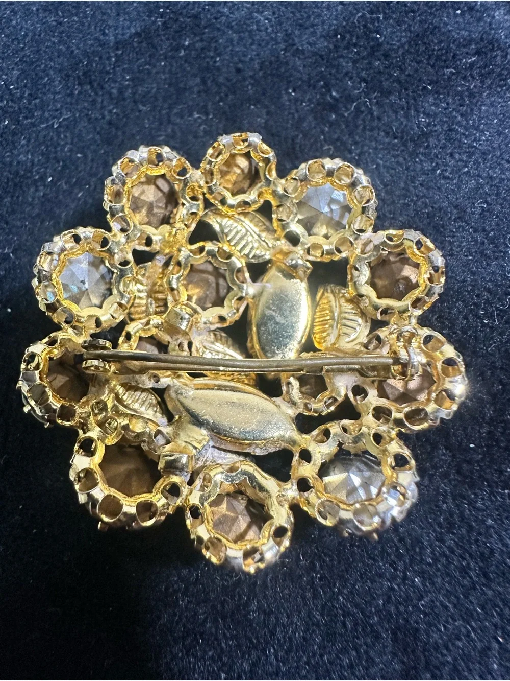 Vtg: Beautiful Australian Crystal & Enamel Floral Accent Brooch